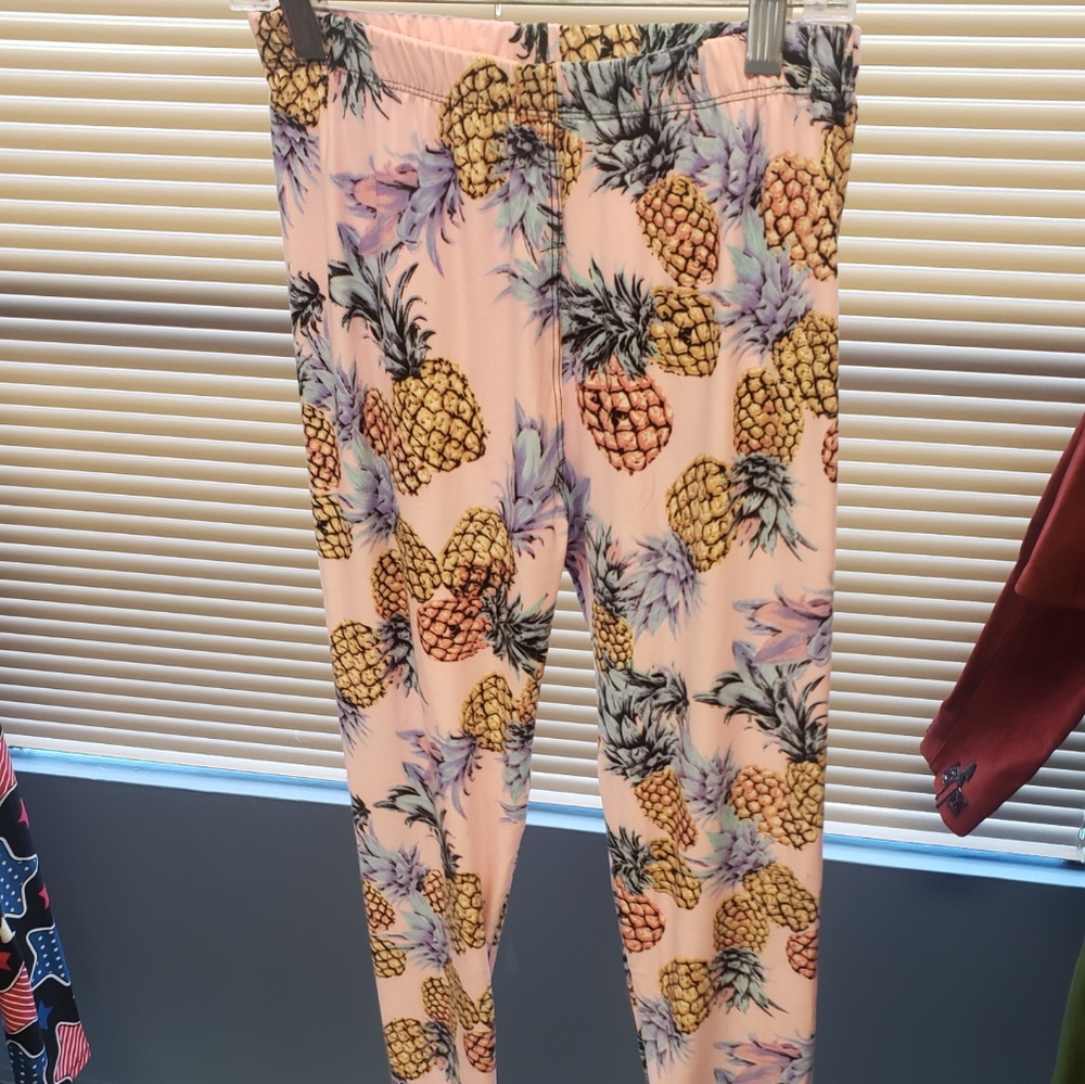 10 one size different style leggings